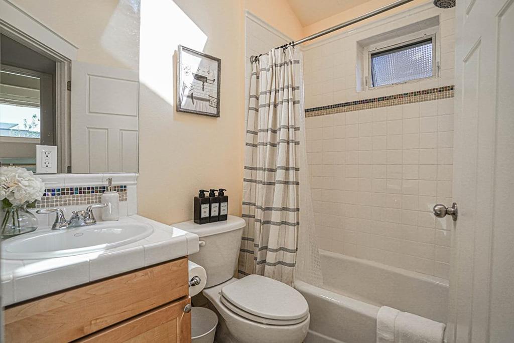 סיאטל Exquisite Central Townhome With Spacious Loft And Gourmet Kitchen מראה חיצוני תמונה